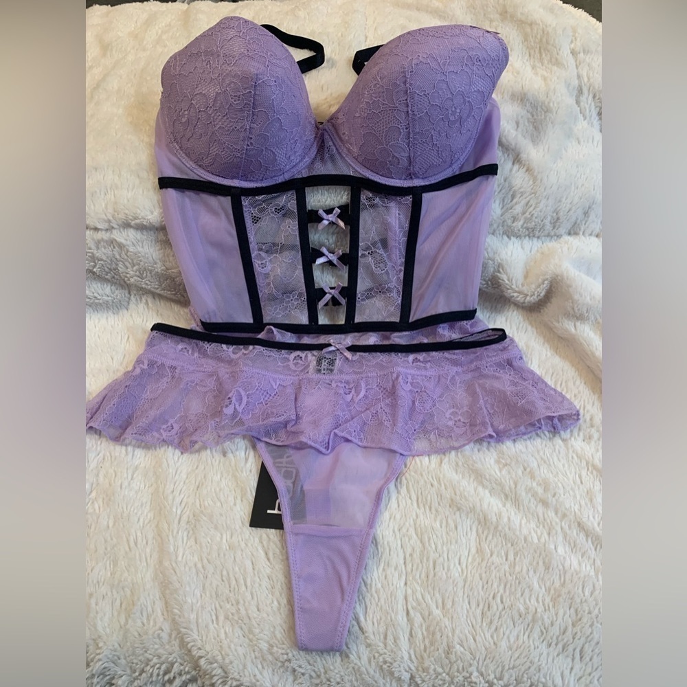 Lingerie 2-piece set Corset and Skirted Thong - Picture 6 of 8